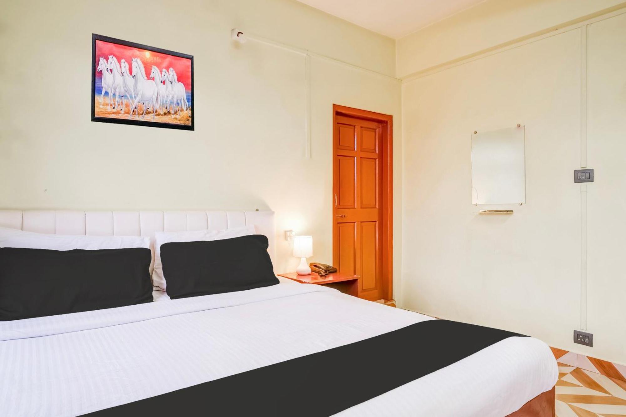 Super Hotel O Rynjah Shillong Exterior foto